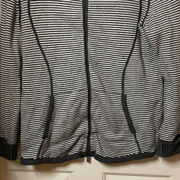 Eddie Bauer striped sweater zip up medium - Picture 7 of 10